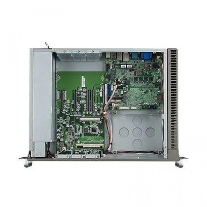 Безвентиляторный компьютер для железнодорожного транспорта Advantech ITA-2230-20A1E